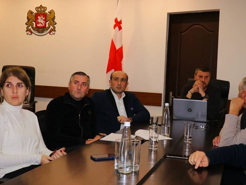 სახელმწიფო რწმუნებულის ადმინისტრაციაში გამართულ შეხვედრაზე‘’რეგიონში რაგბის...